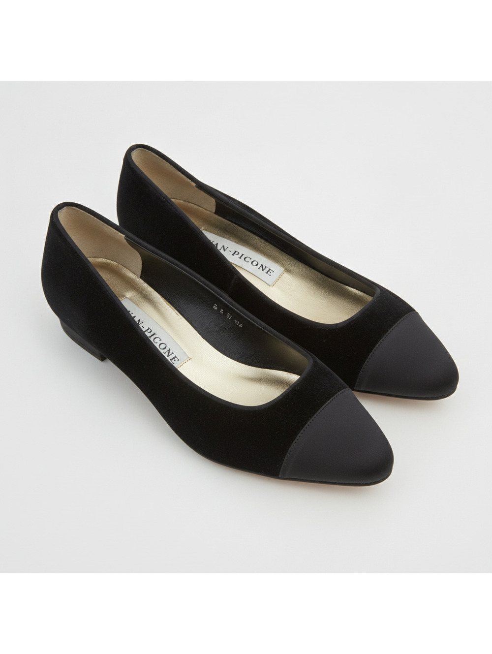 Evan picone vintage velvet pointed loafers size 8.5 shoes 80s flats academia